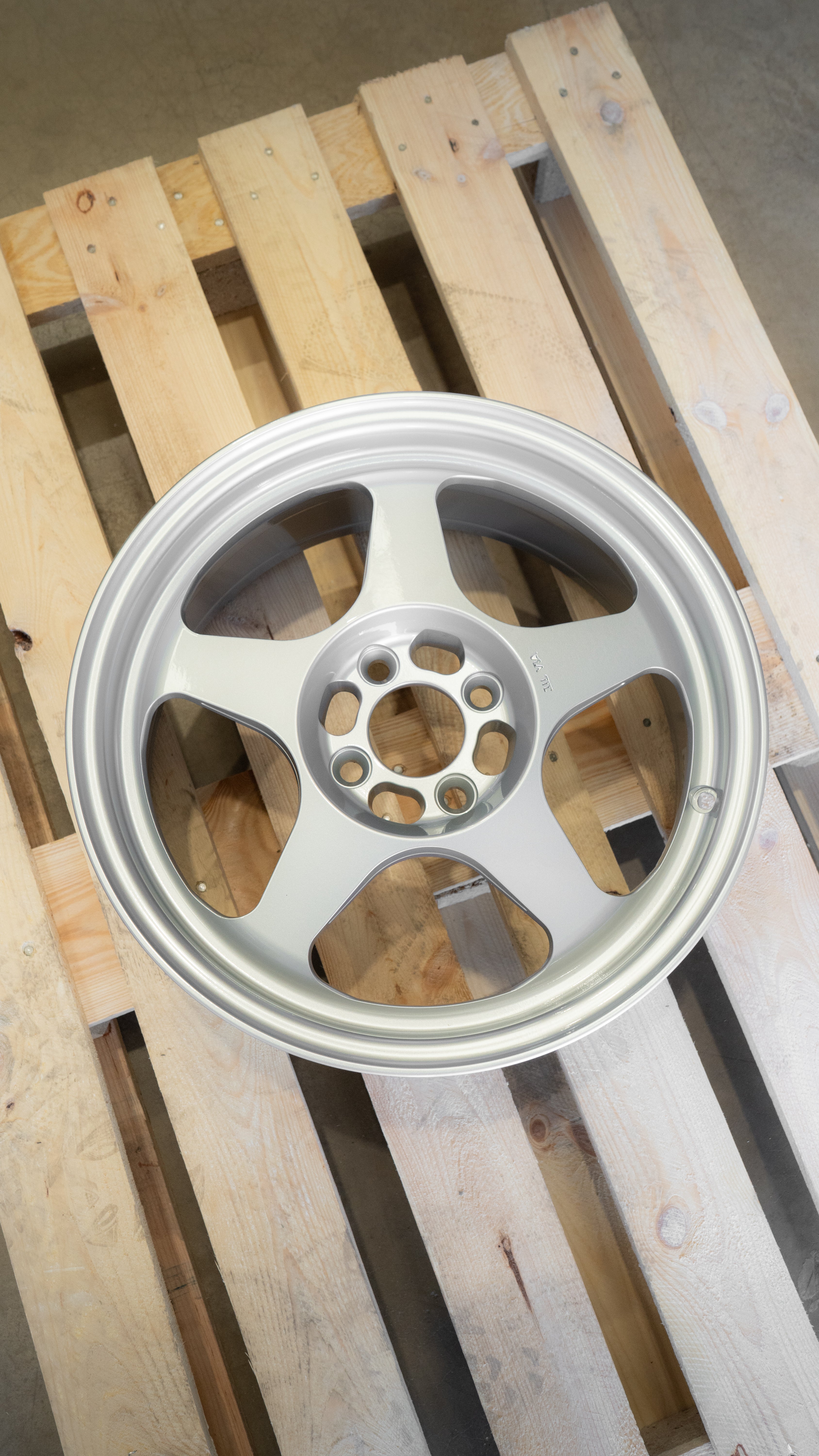 Rota Slip, 18 x 8.5 inch, 5100 PCD, ET35 Silver