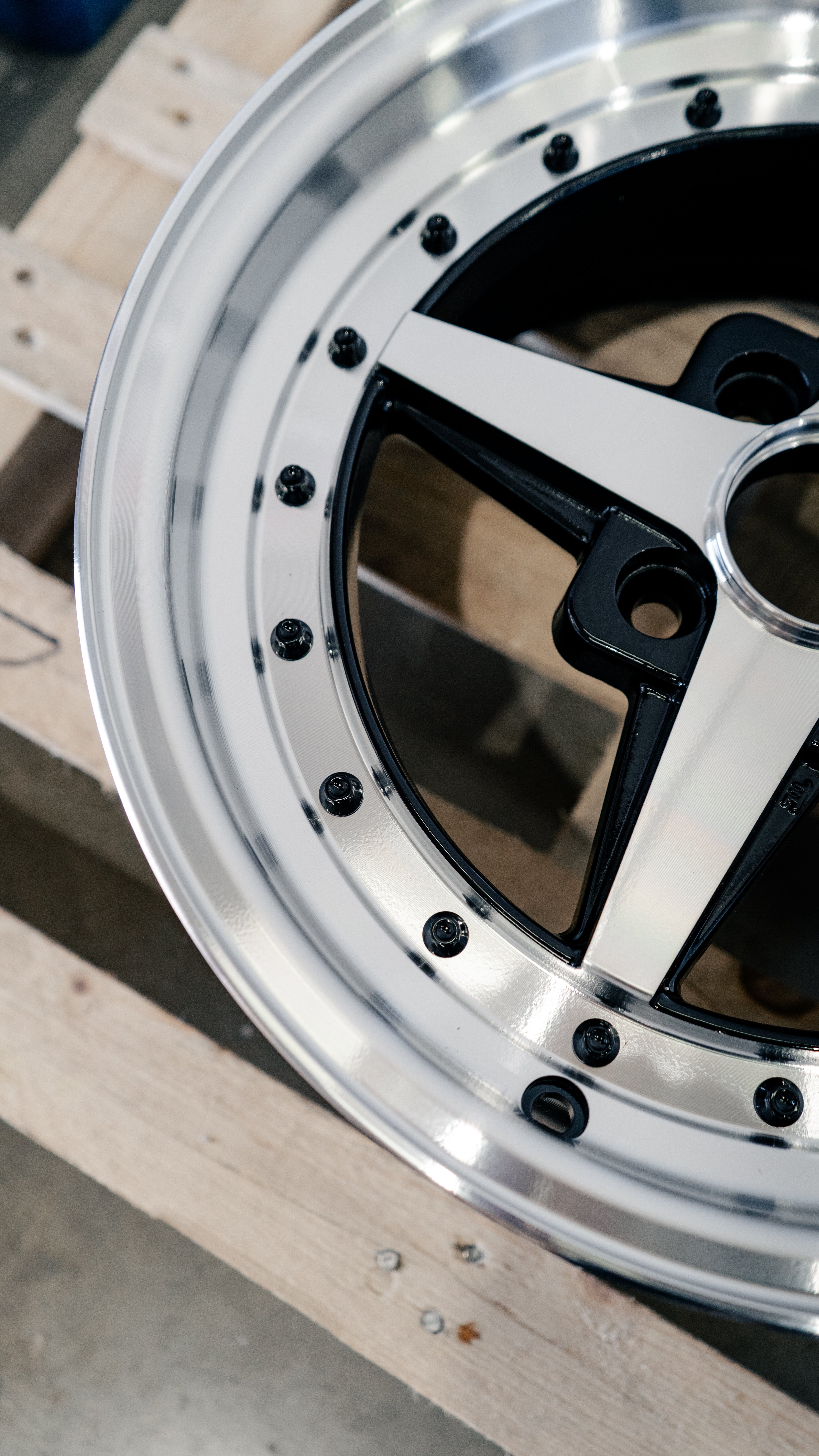 Rota Zero, 15 x 7 inch, 4100 PCD, ET35 Black with Polished Face