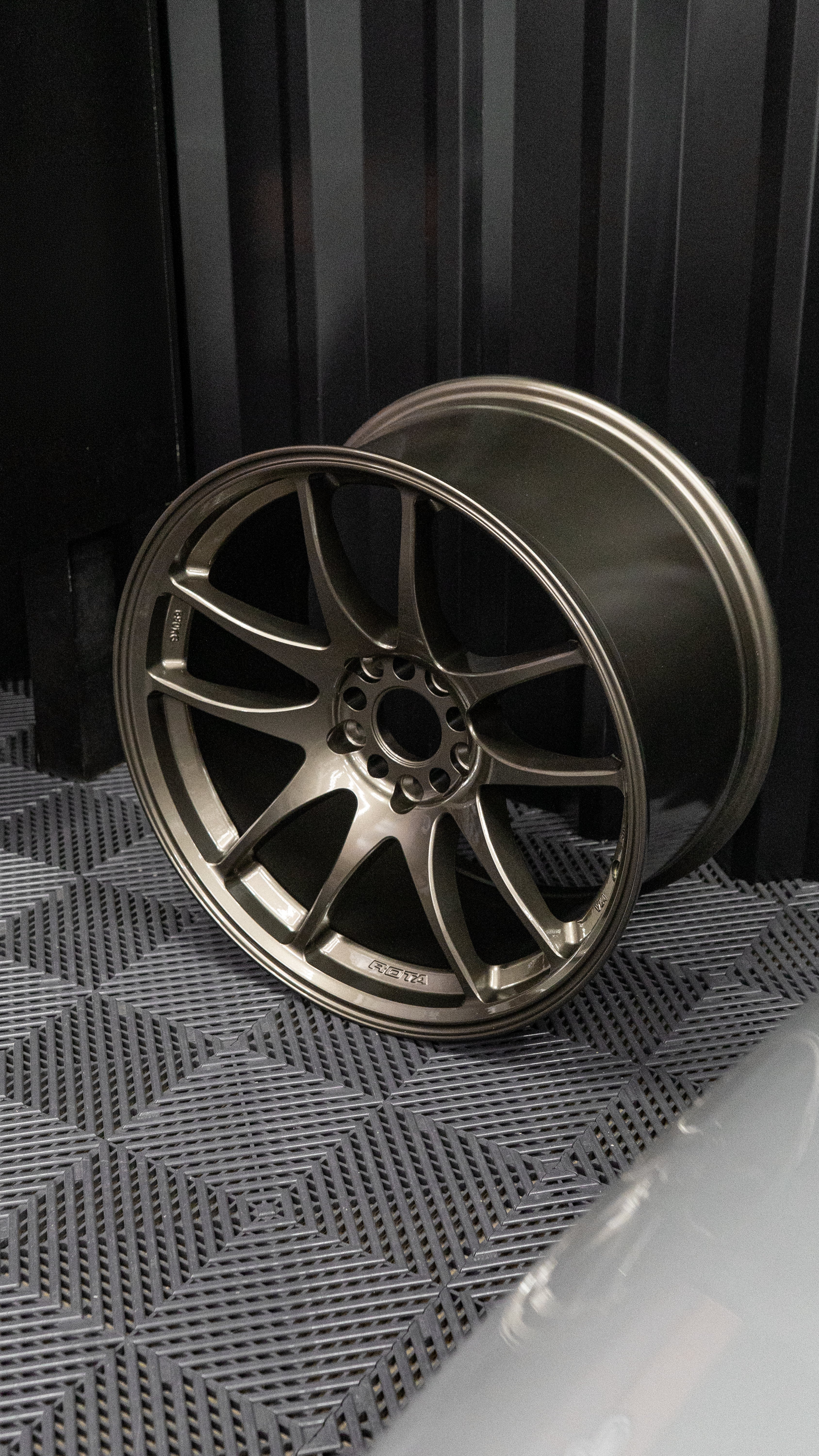 Rota Torque Flow-Forged, 18 x 9.5 inch, 5x114 PCD, ET35 in Bronze, Single Rim