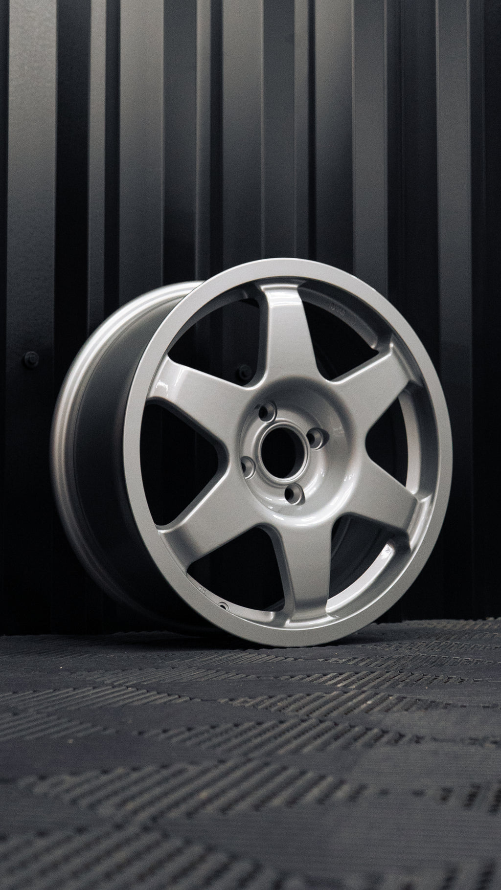 Rota Sprint,  18 x 8 inch, 4100 PCD, ET40 in Silver, Single Rim