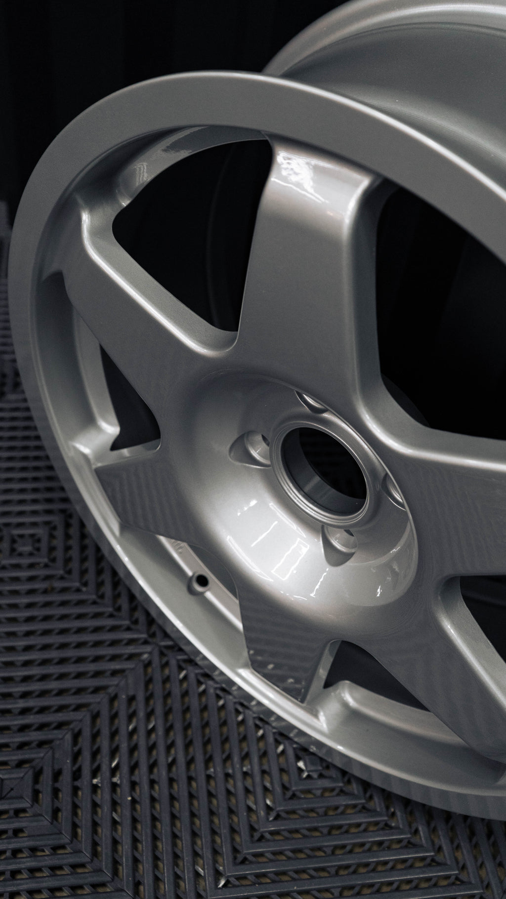 Rota Sprint,  18 x 8 inch, 4100 PCD, ET40 in Silver, Single Rim