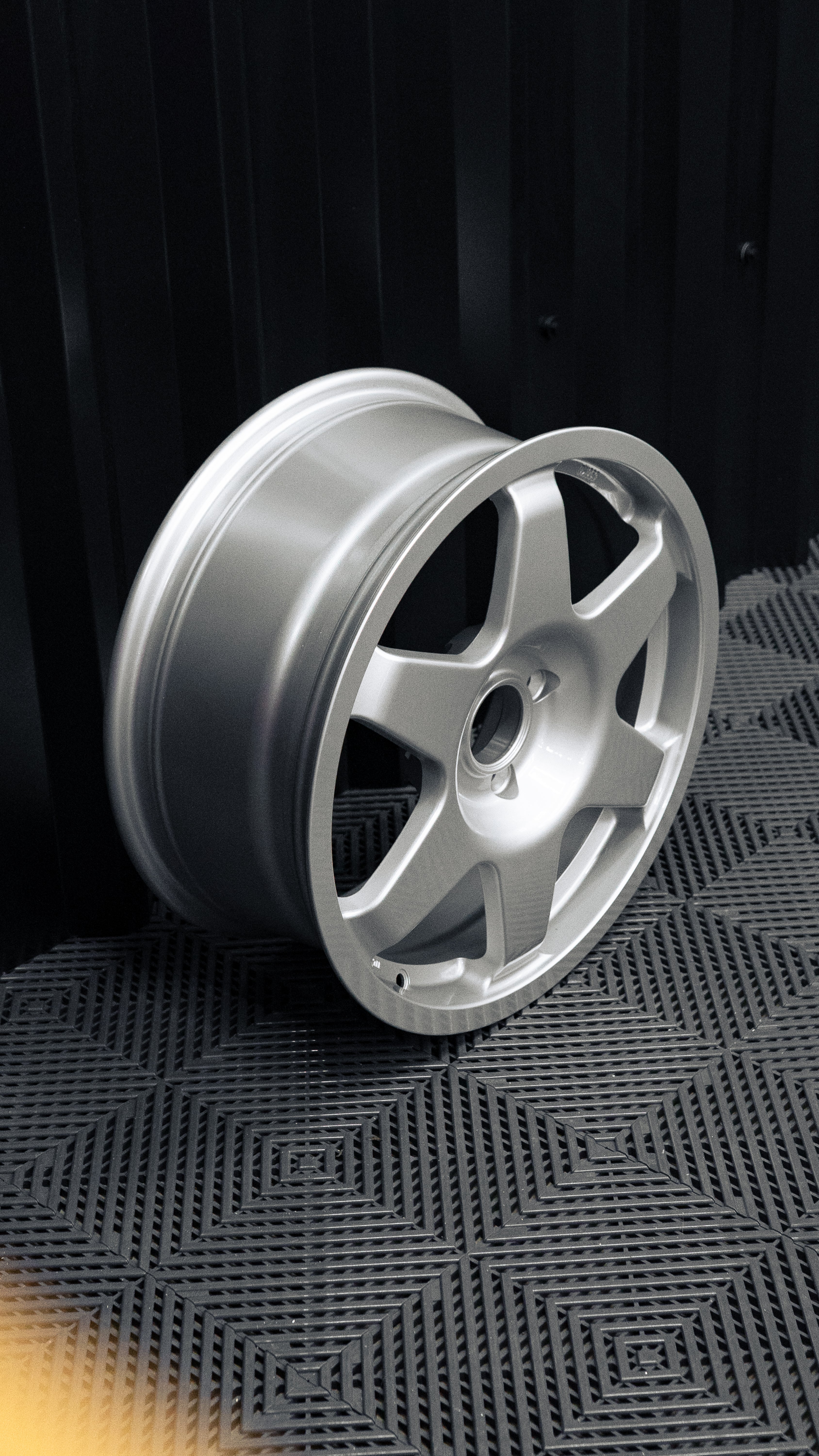 Rota Sprint,  18 x 8 inch, 4100 PCD, ET40 in Silver, Single Rim