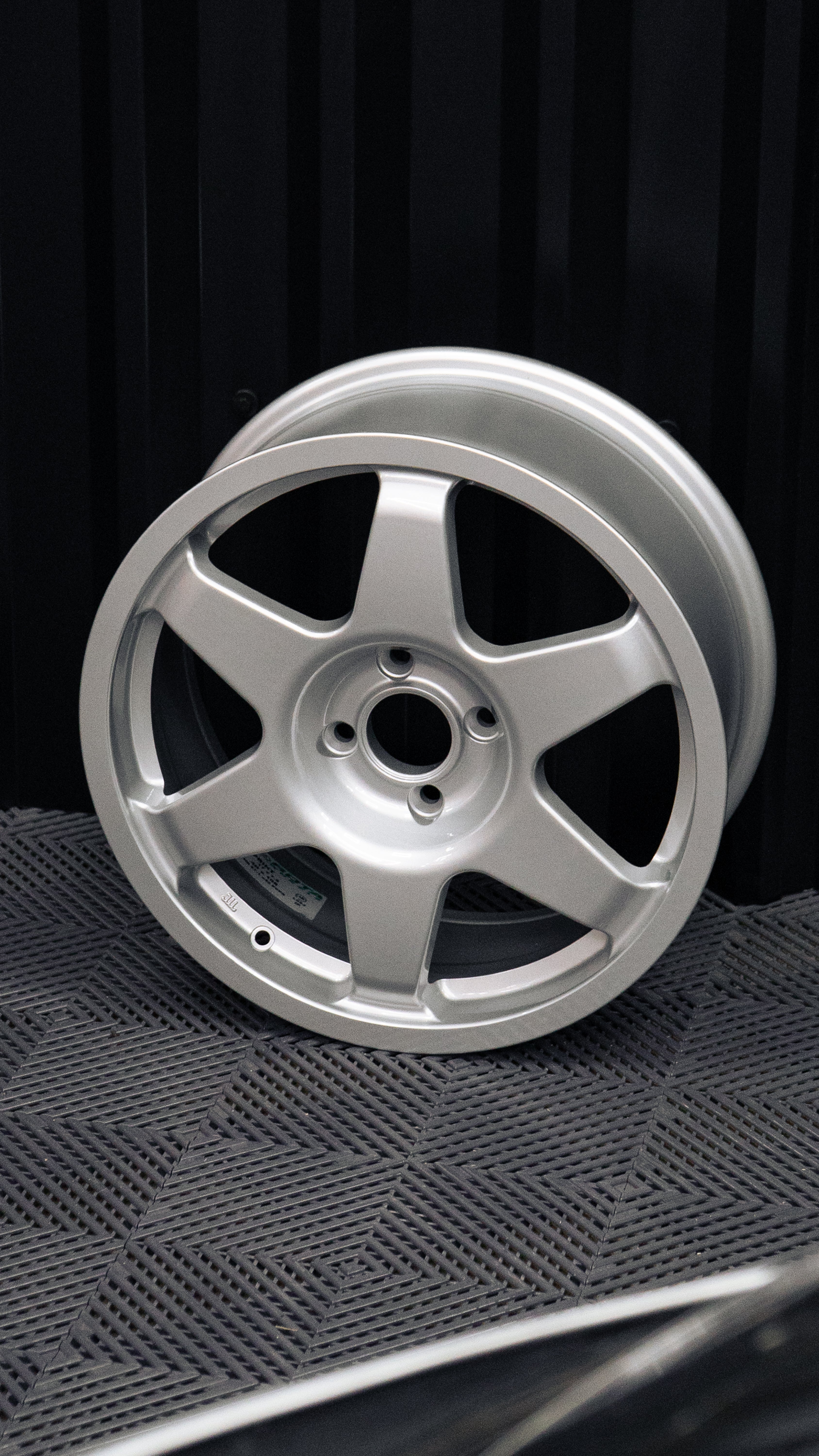 Rota Sprint,  18 x 8 inch, 4100 PCD, ET40 in Silver, Single Rim
