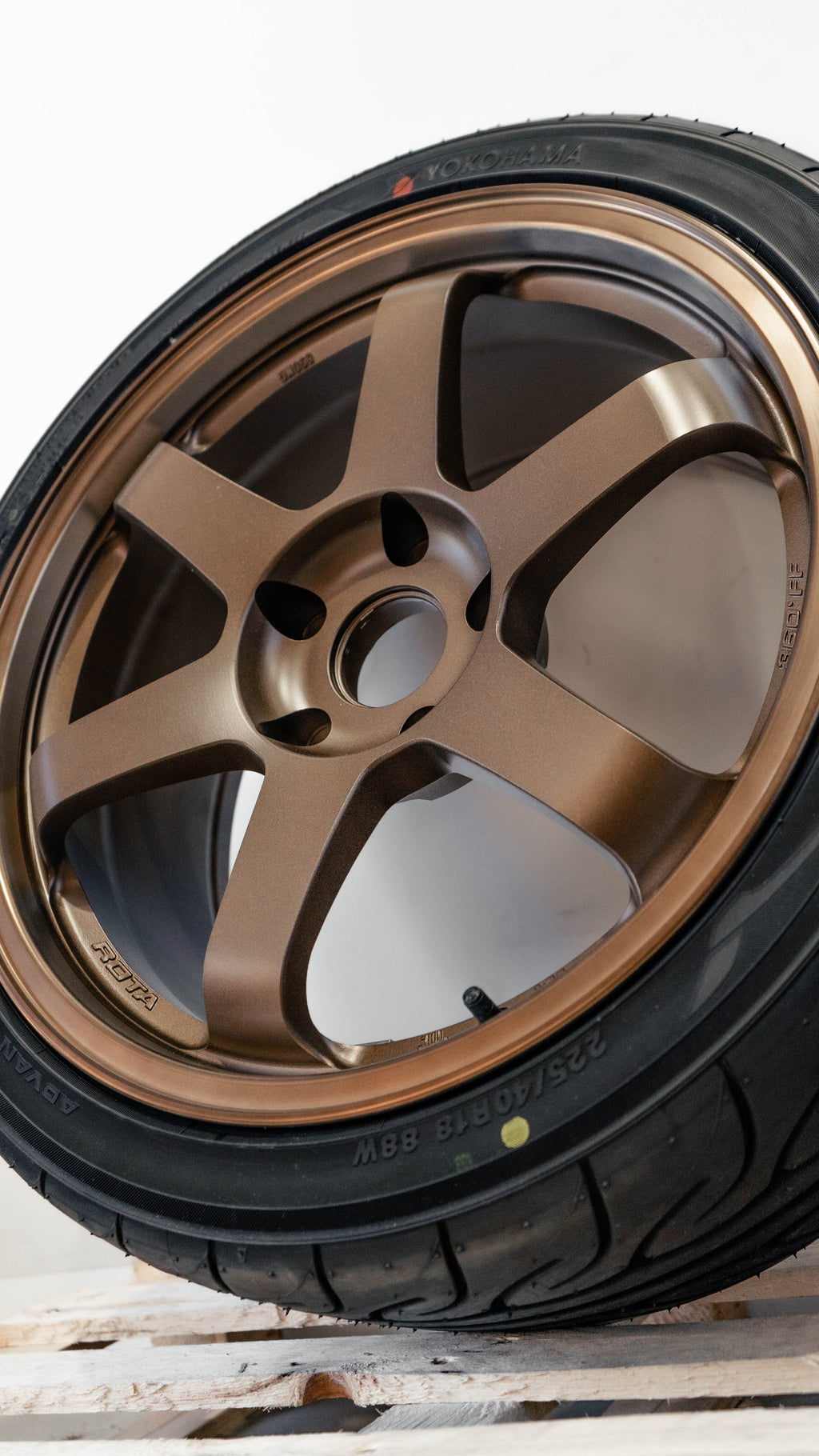Rota Grid Flow-Forged, 18 x 8.5 inch, 5x120 PCD, ET35 in Sport Bronze, Single Rim