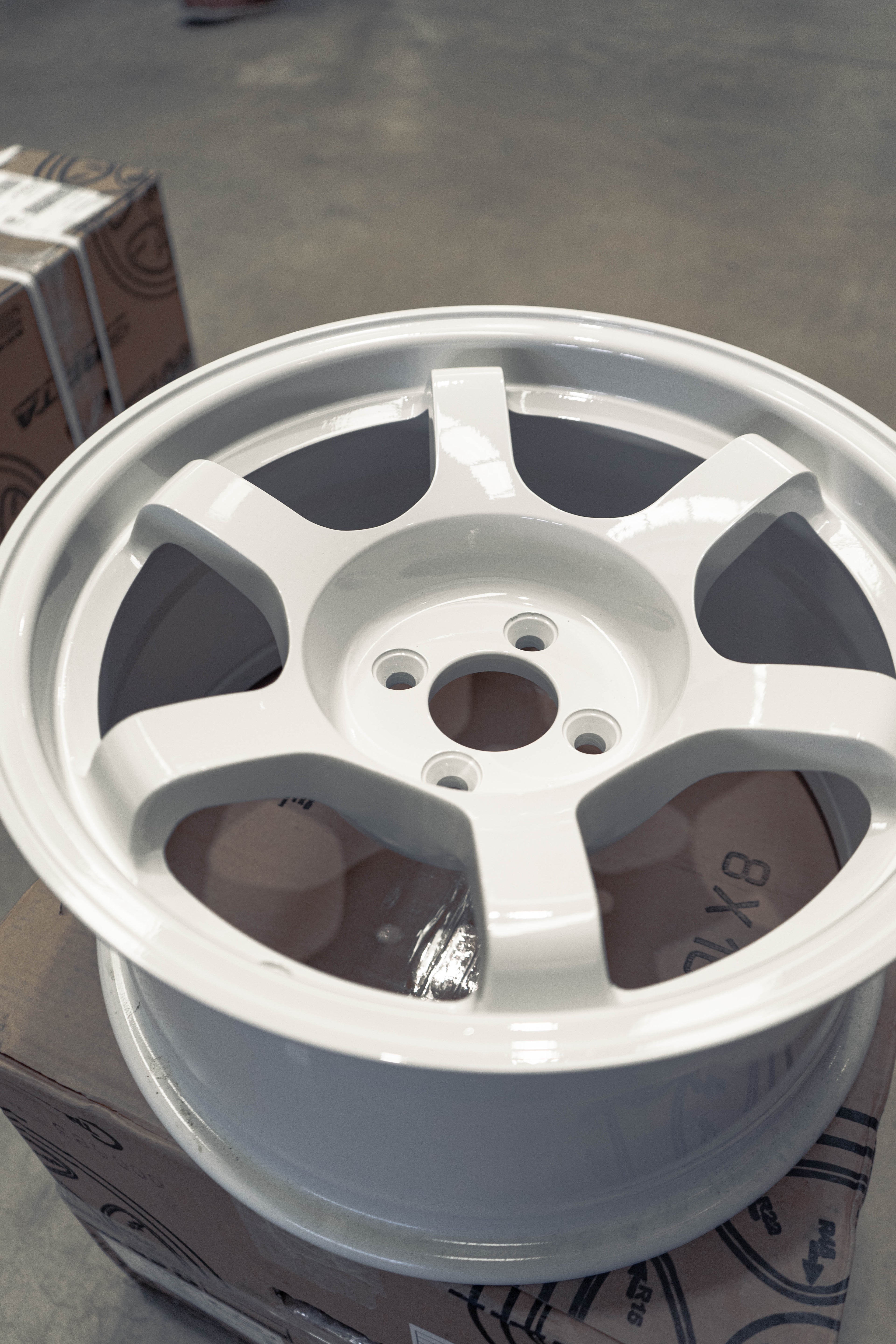 Rota Grid, 16 x 8 inch, 4100 PCD, ET10 White