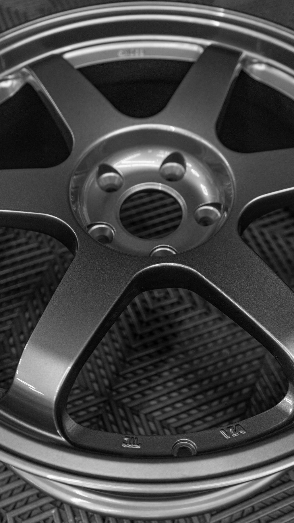 Rota GRID, 17 x 7.5 inch,4X108 PCD,ET25, SILVER