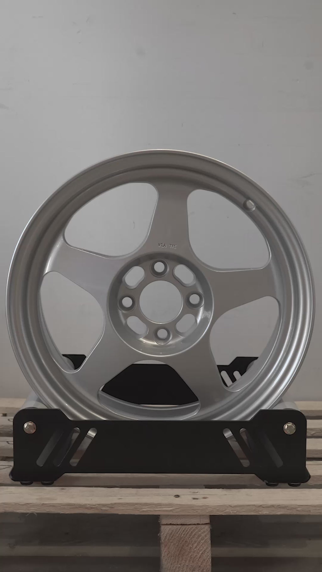 Rota Slip, 18 x 8.5 inch, 5112 PCD, ET45 Silver