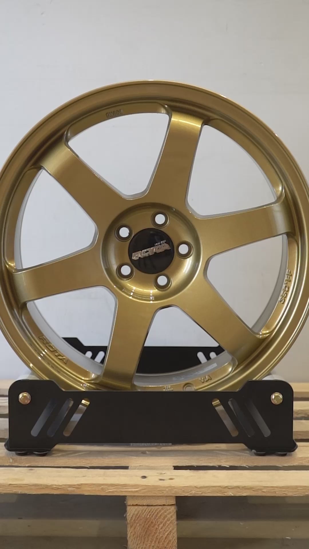 Rota Grid Flow-Forged, 18 x 8.5 inch, 5x114 PCD, ET44 in Gold, Single Rim